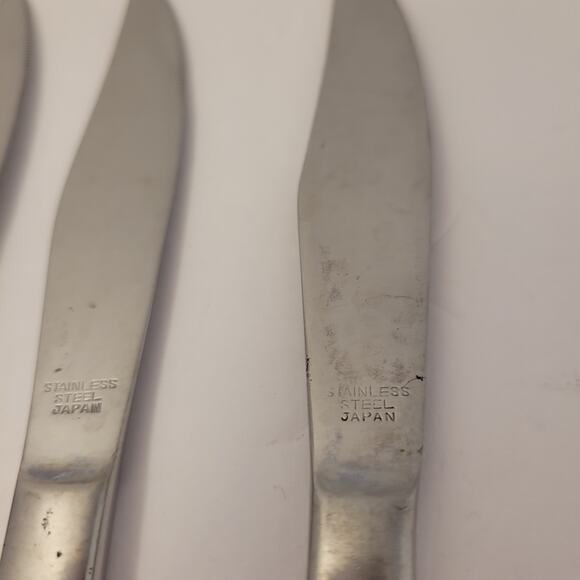 Set of 5 Solid Stainless Steel Dinner Steak Knives Japan Serrated Edge Pre-Owned - Picture 6 of 8